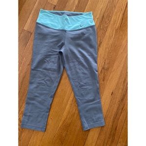 Nike Cropped Gray Dri-Fit Leggings
